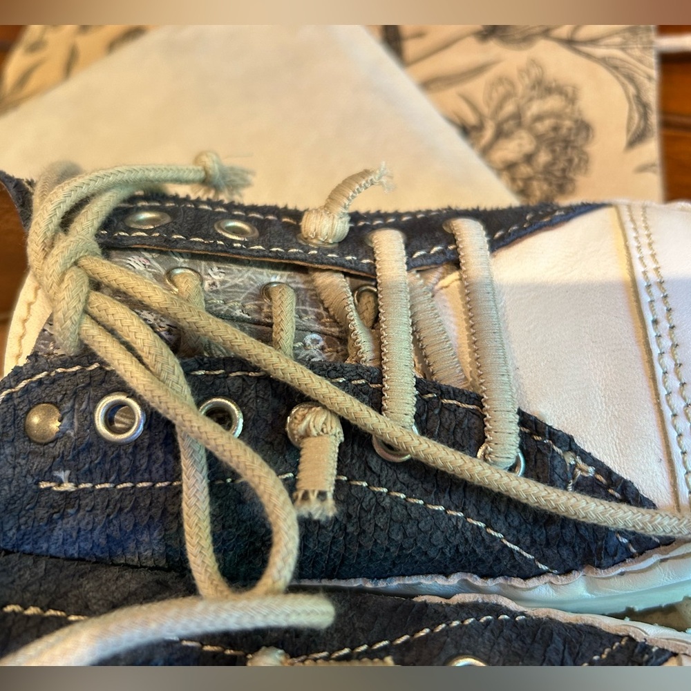 Patchwork Blue and White Sneakers 39 size new - Picture 6 of 15